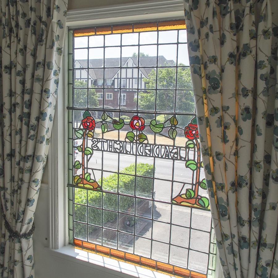 Leaded Light Guest House Solihull Eksteriør bilde